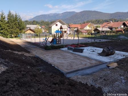 Ureditev športnega igrišča na Vrhpolju (1)